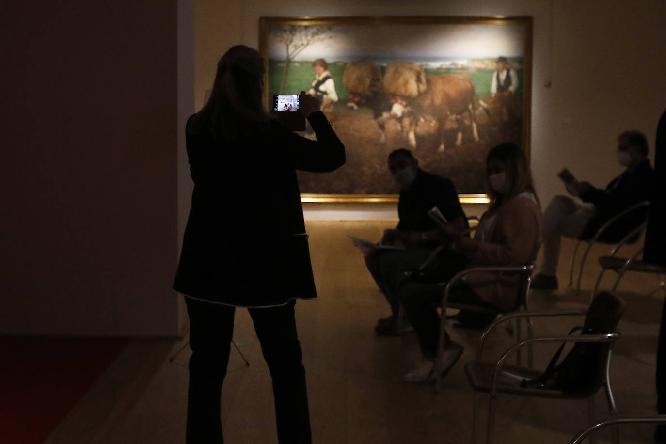 Fotografías realizadas durante la exposición 'Ventura Álvarez Sala(1869-1919), el horizonte es el naturalismo'