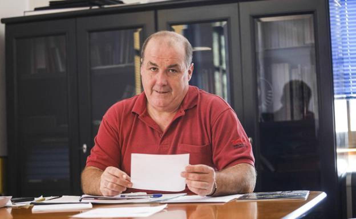 Ealcalde de San Martín del Rey Aurelio, José Ángel Álvarez 'Quirós'.