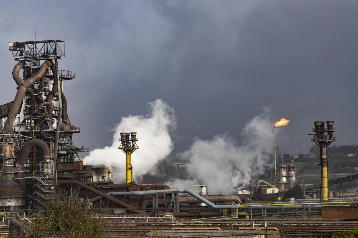 Las instalaciones de cabecera de Arcelor -baterías de cok, sínter, hornos altos y acerías- son las más contaminantes de las plantas. 