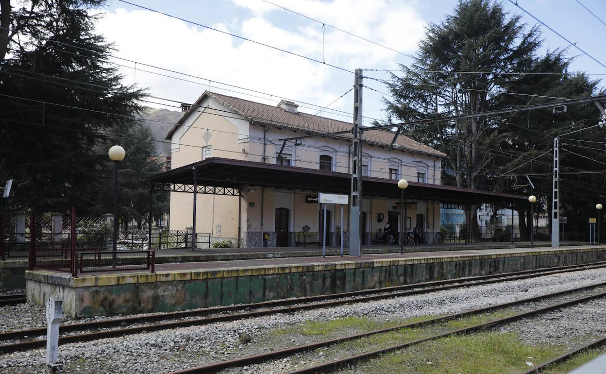 Estacion de tren de sotrondio