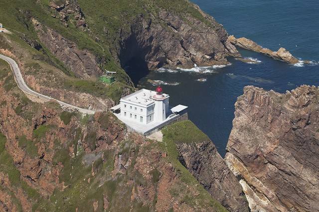 El faro de Gijón en el Cabo Torres