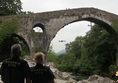 Imagen secundaria 1 - Un nuevo dron en Asturias para mejorar el rastreo en zonas muy amplias y poco accesibles