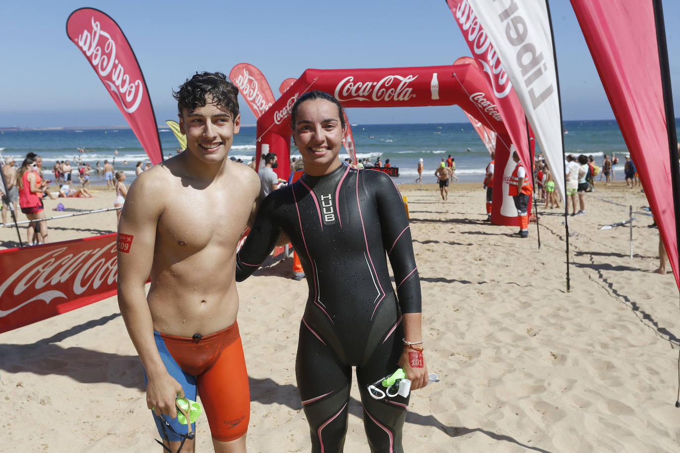 Xurde Fernández (Manuel Llaneza) y María Alzaga (Naútico de Narón) se adjudicaron el triunfo en la V Travesía Playas de Gijón.