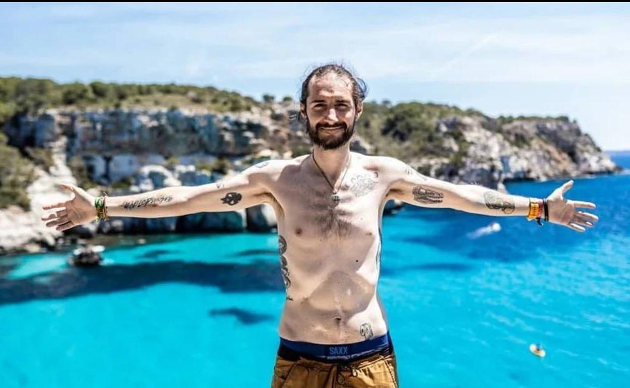 El atleta que aprendió a vivir sin colon, sin recto y sin estómago: «Estoy vacío por dentro»