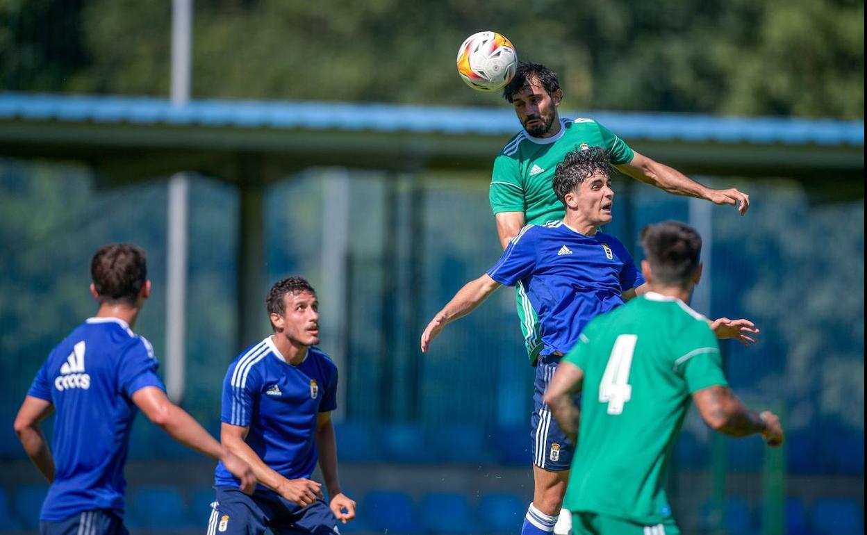 Un momento del partido amistoso