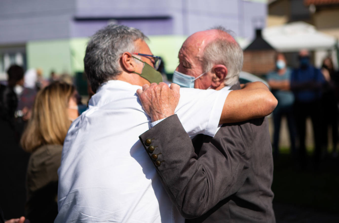 El camionero fallecido en el trágico accidente en Pajares fue despedido en la iglesia de San Juan del Coto: «Era una persona impresionante, un buen amigo, un buen hermano»