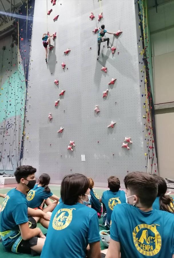 Fotos: La Selección Asturiana de jóvenes escaladores, lista para viajar a Lugo