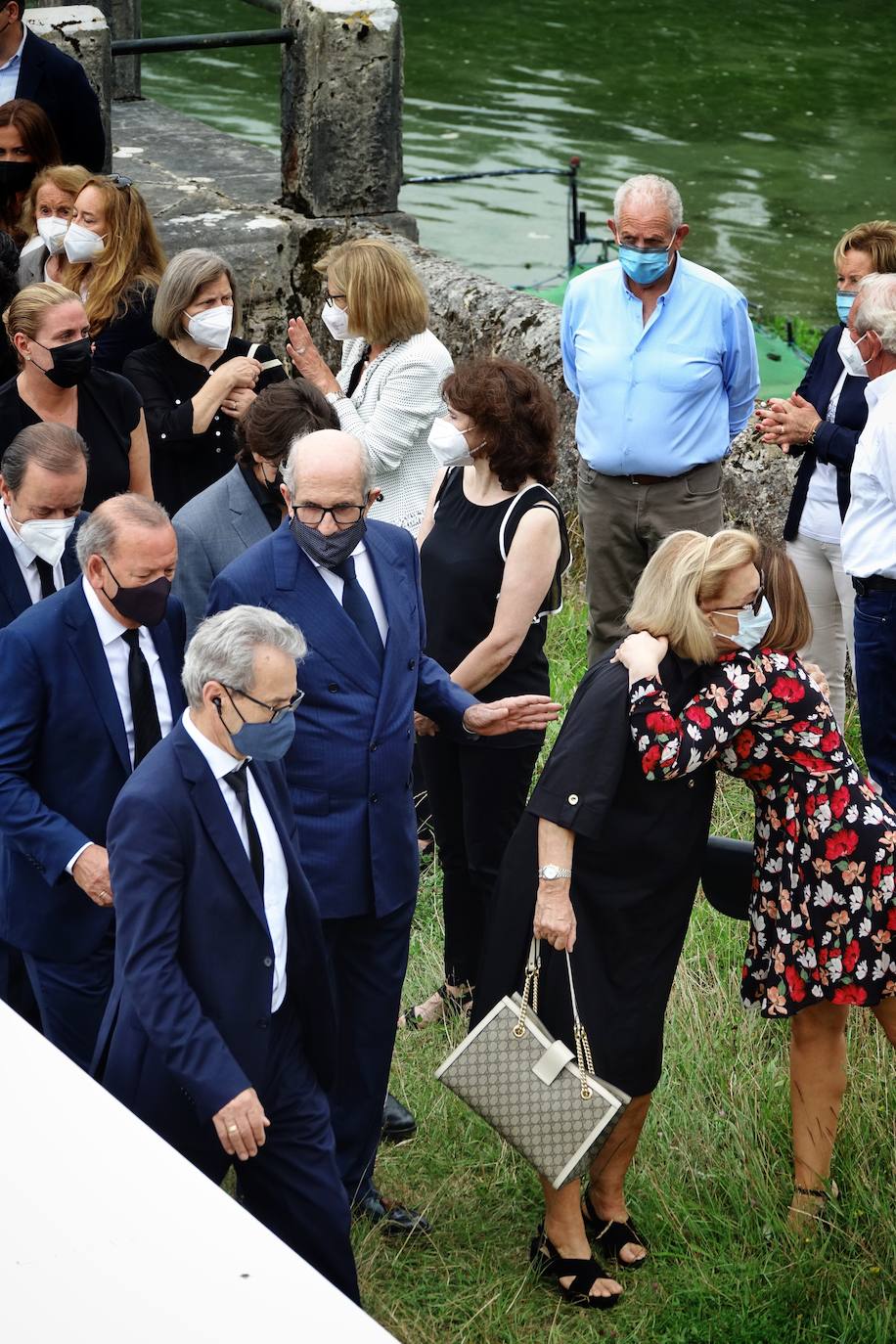 «Era la más cariñosa y alegre», rememora su marido, Juan Antonio Rodríguez, tras un funeral al que acudieron decenas de personas