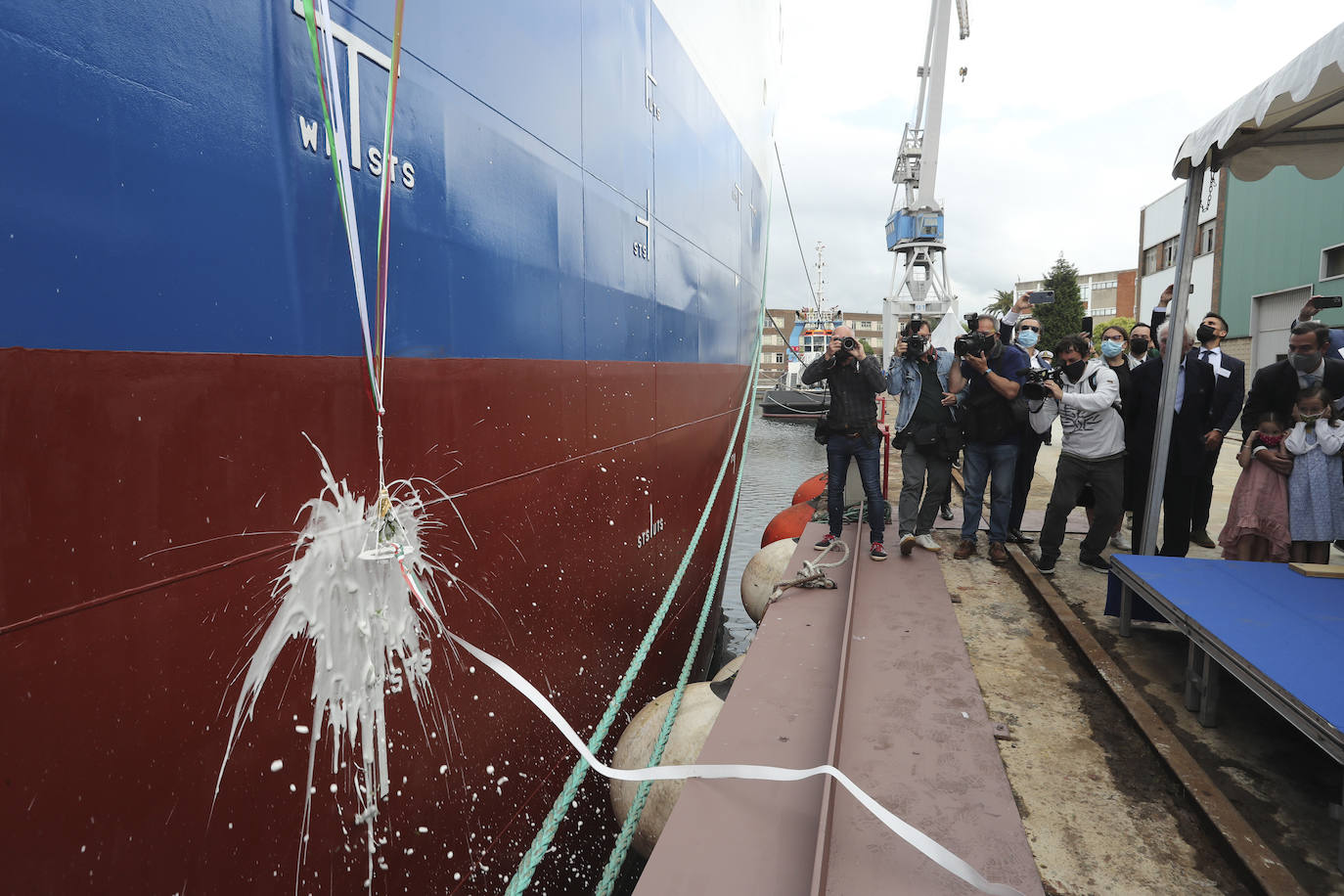 El 'Blue Eagle' es un petrolero fabricado en el astillero gijonés, con 106 metros de eslora, que operará en el golfo de México