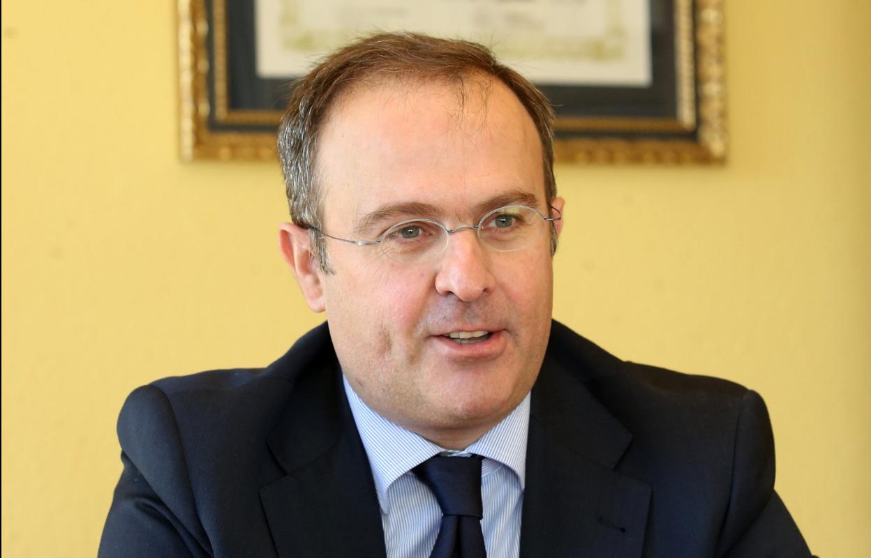 Los juristas ven necesario «hilar muy fino» para que el pacto de los interinos sea legal