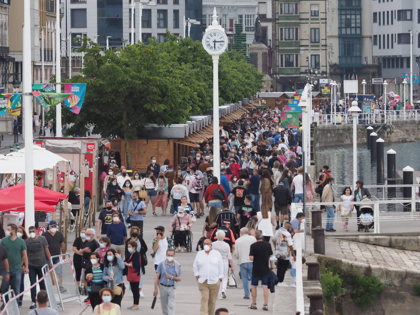 La temporada estival está siendo un completo éxito; las playas y terrazas se llenan y los asturianos cada vez tienen más ganas de disfrutar de la naturaleza, de las romerías con un culín en mano naturaleza, y de las múltiples propuestas culturales que ofrece nuestra región.