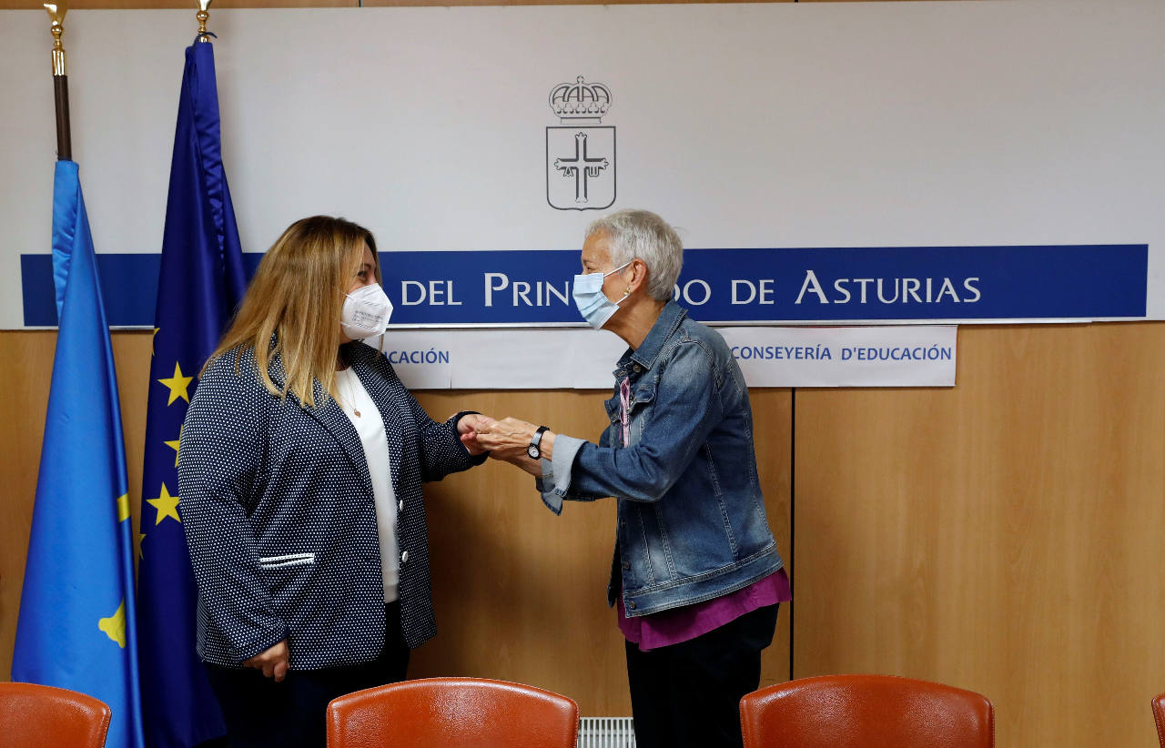 Lydia Espina, nueva consejera de Educación, toma posesión del cargo. 