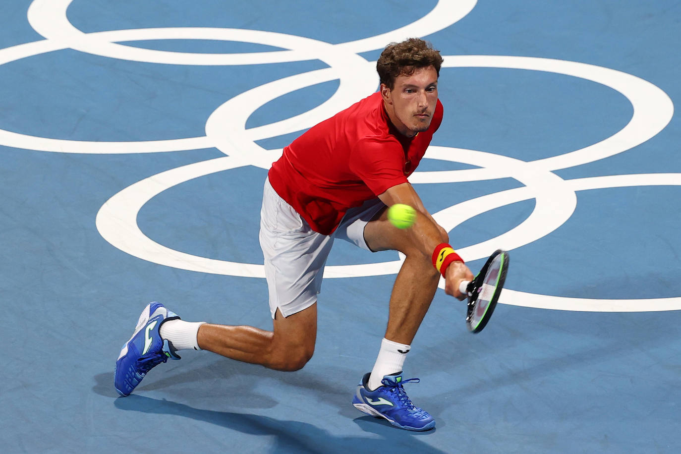 El tenista gijonés se ha clasificado para las semifinales de los Juegos Olimpicos de Tokio tras batir en dos sets al ruso Daniil Medvédev. Carreño venció por 6-2 y 7-6 (7-5) y se medirá en semifinales al Khachanov. 