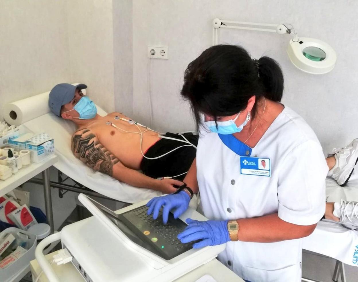 Joni Montiel pasó ayer el reconocimiento médico. 