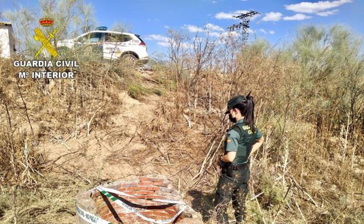 Angustioso rescate tras caer a un pozo para salvar a su perro