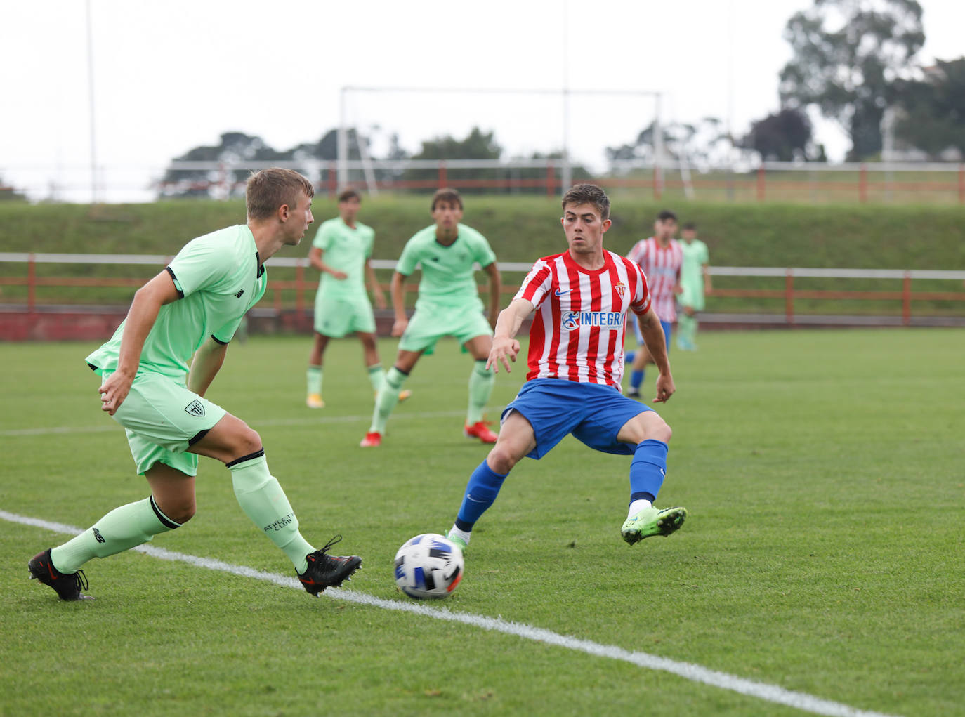 Fotos: Las mejores imágenes del Sporting B - Bilbao Athletic