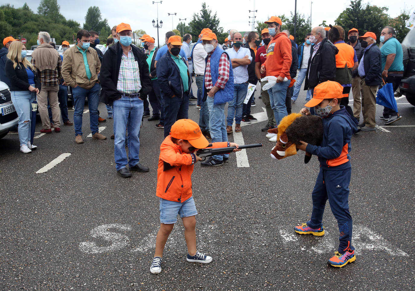 Fotos: rotesta en defensa del medio rural, la caza y la pesca