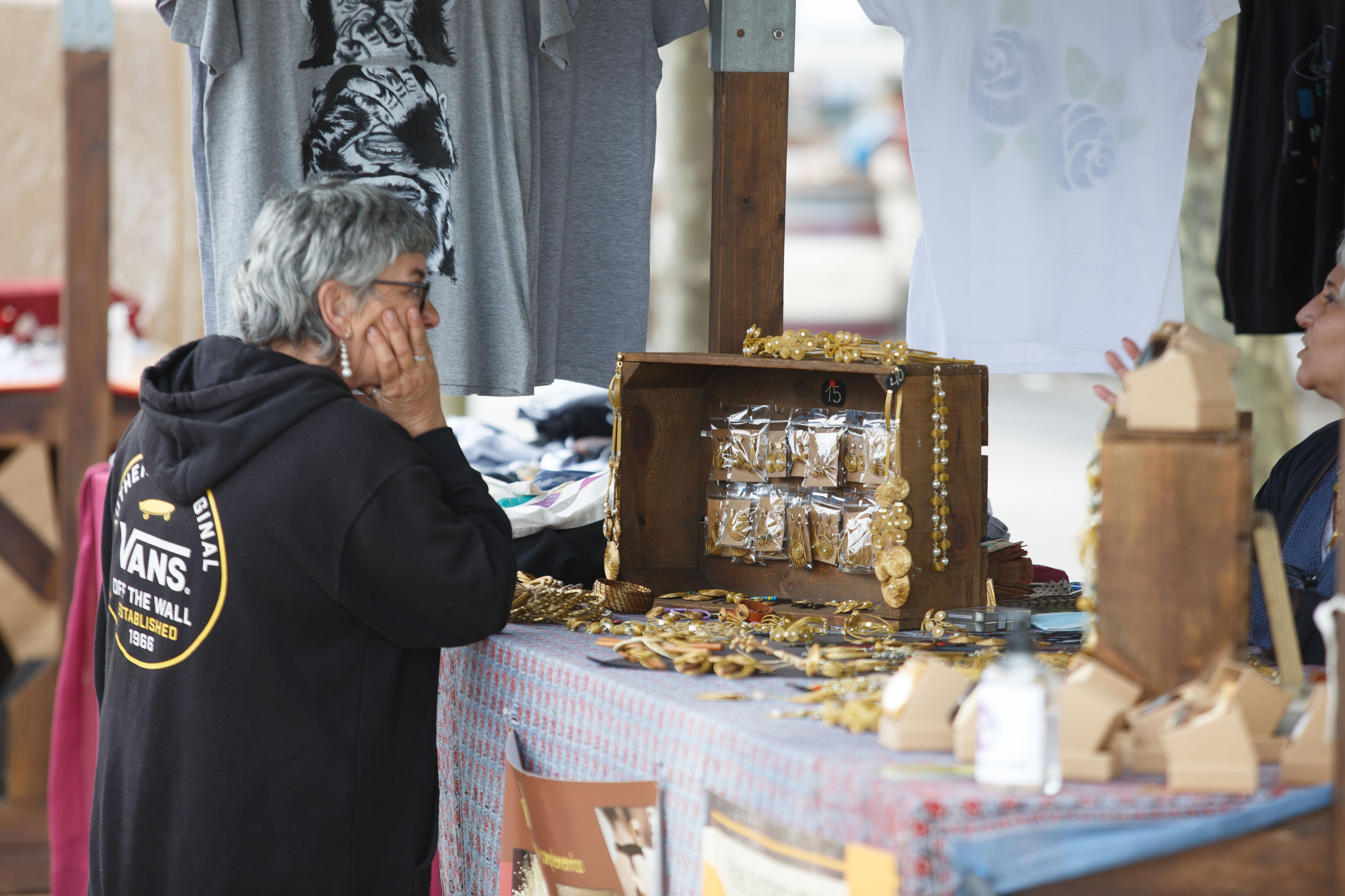 Fotos: Mercado de artesanía en San Esteban de Pravia