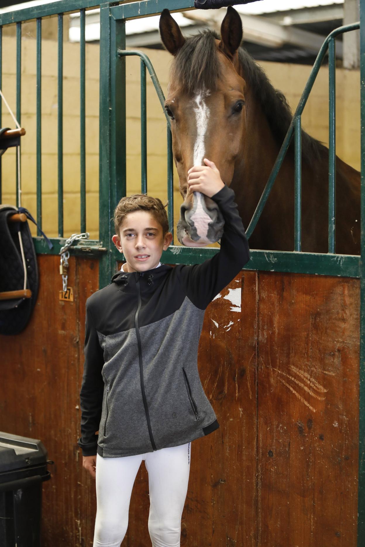 Lucas López Benito, con su caballo. 