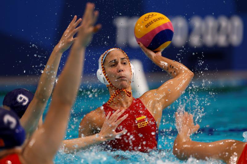 España se jugará el oro en fútbol ante Brasil. Portela se lleva la plata. Las de waterpolo y Asier Martínez entran en semifinales.