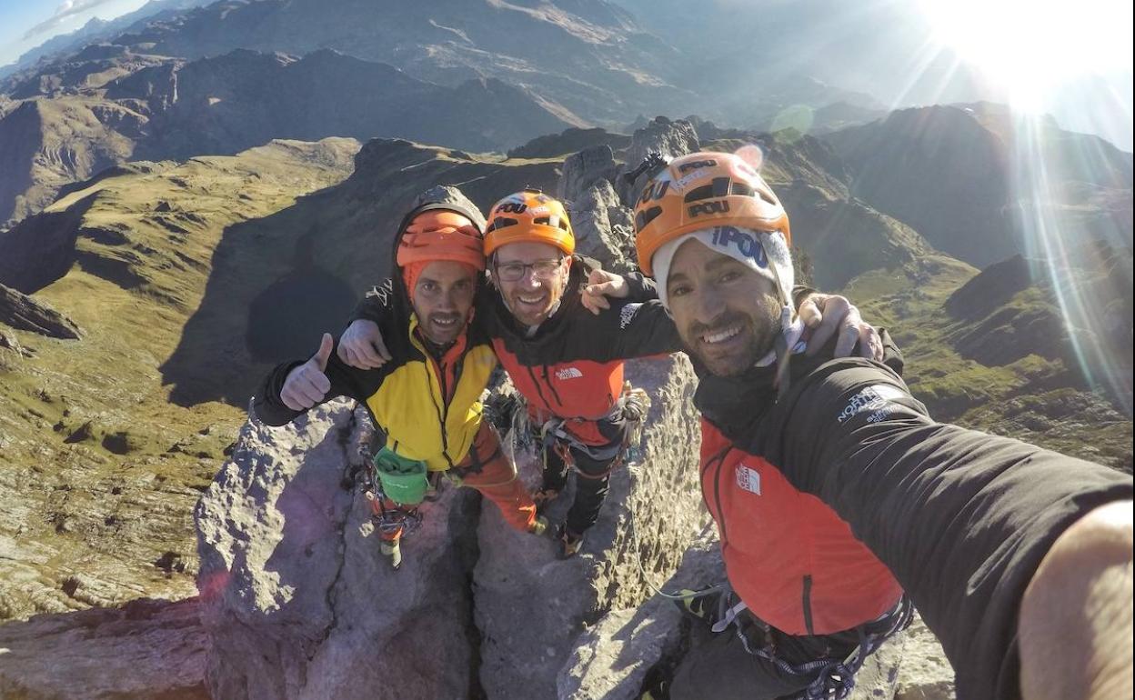Los hermanos Pou y Manu Ponce abren su tercera vía de escalada en Perú