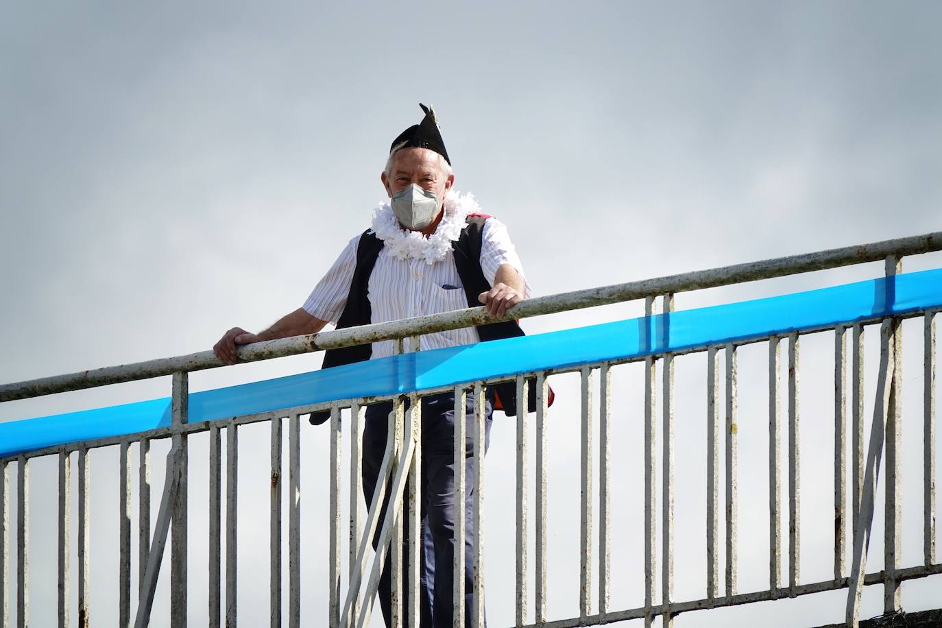 Por segundo agosto consecutivo, el Sella no vive la tradicional competición y tampoco hay folixa. Pero la pandemia no ha logrado mermar el ánimo de todas las personas que se han lanzado este sábado en sus canoas a las aguas del río.