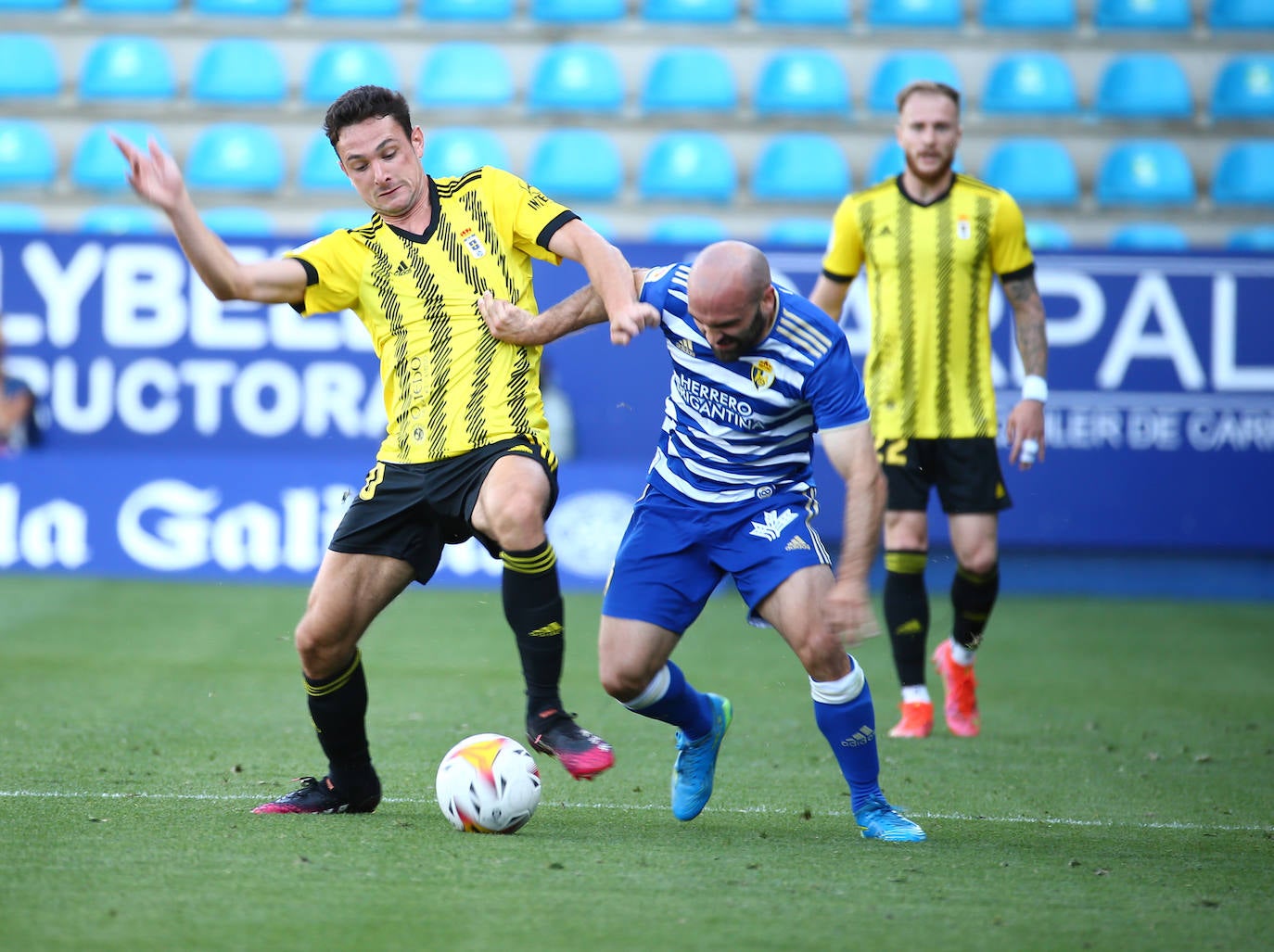 Fotos: Ponferradina - Real Oviedo, en imágenes