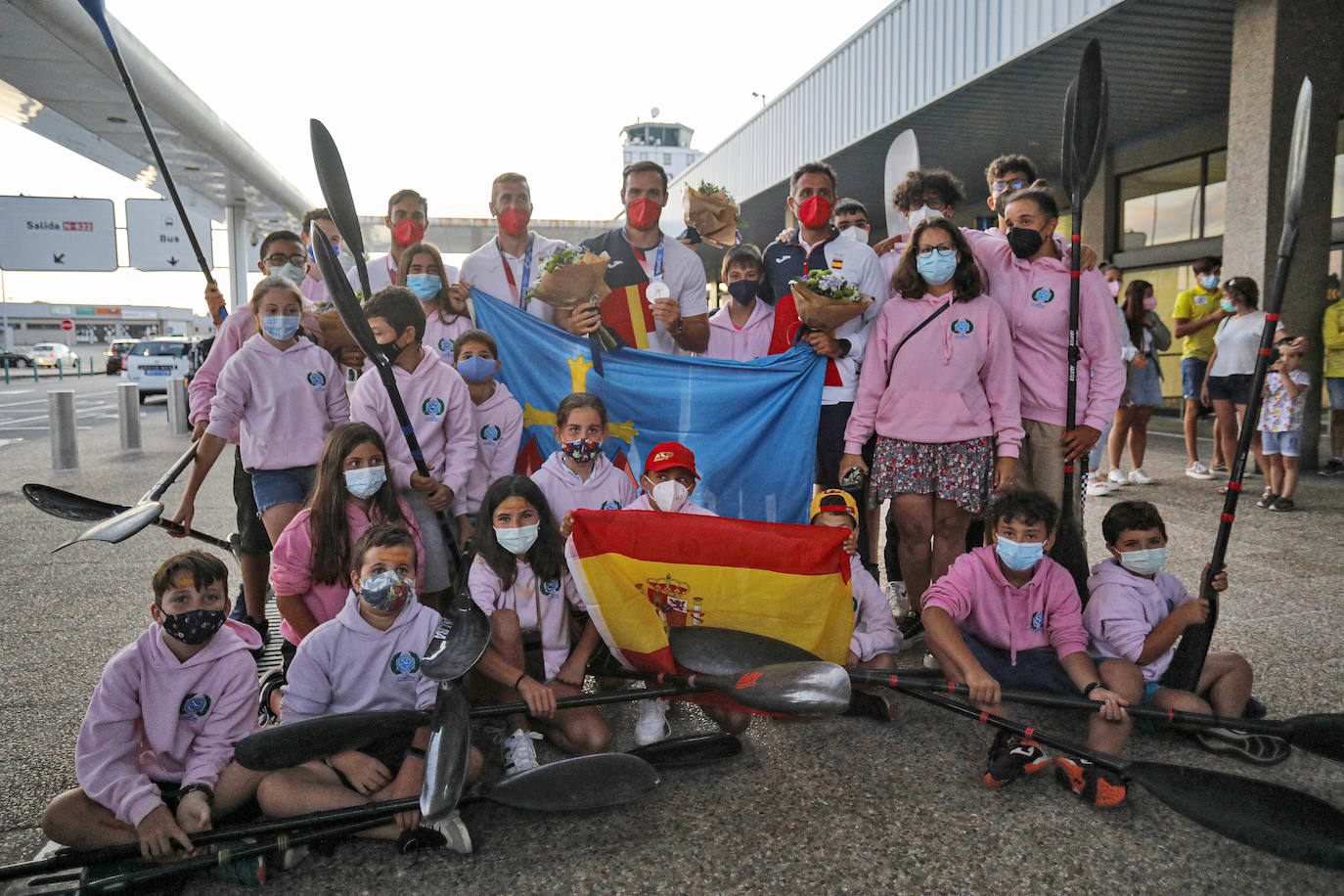 El deportista, afincado en Gijón, ya apunta a 2024, donde puede superar con un sexto metal al también piragüista David Cal, con quien comparte ser el olímpico español más laureado.