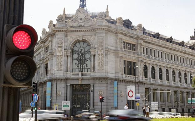 El Banco de España informa en qué casos es necesario identificarse en el pago con efectivo