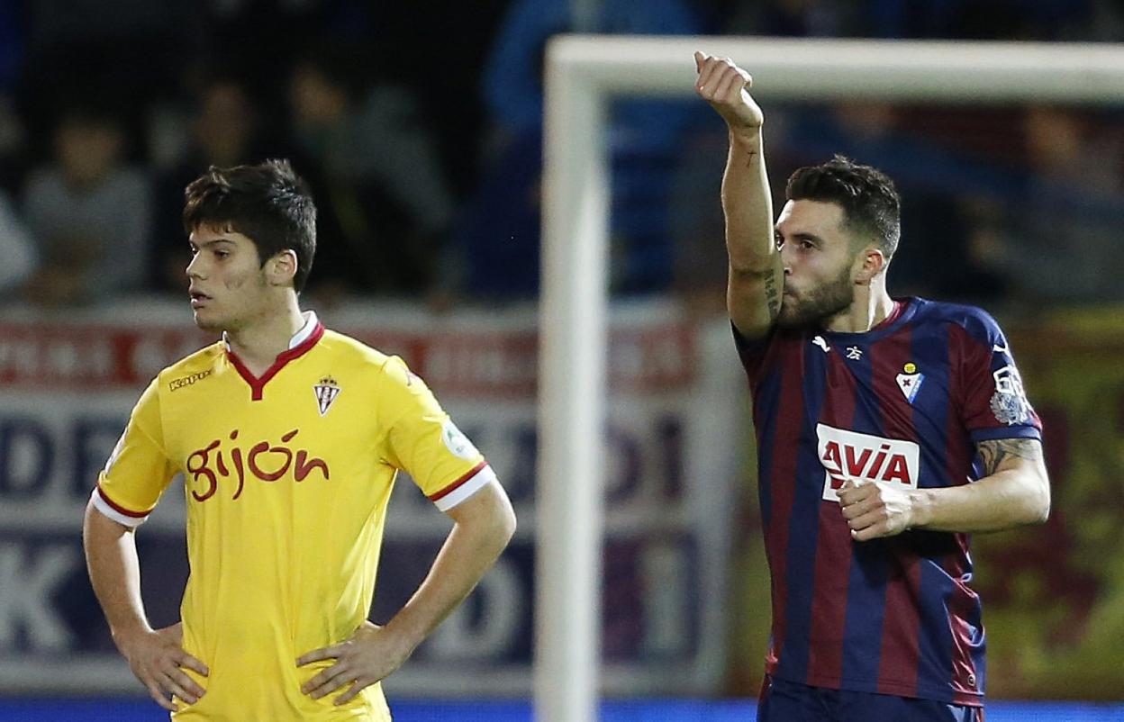Borja Bastón disfrutó de su mejor etapa deportiva en el Eibar. 