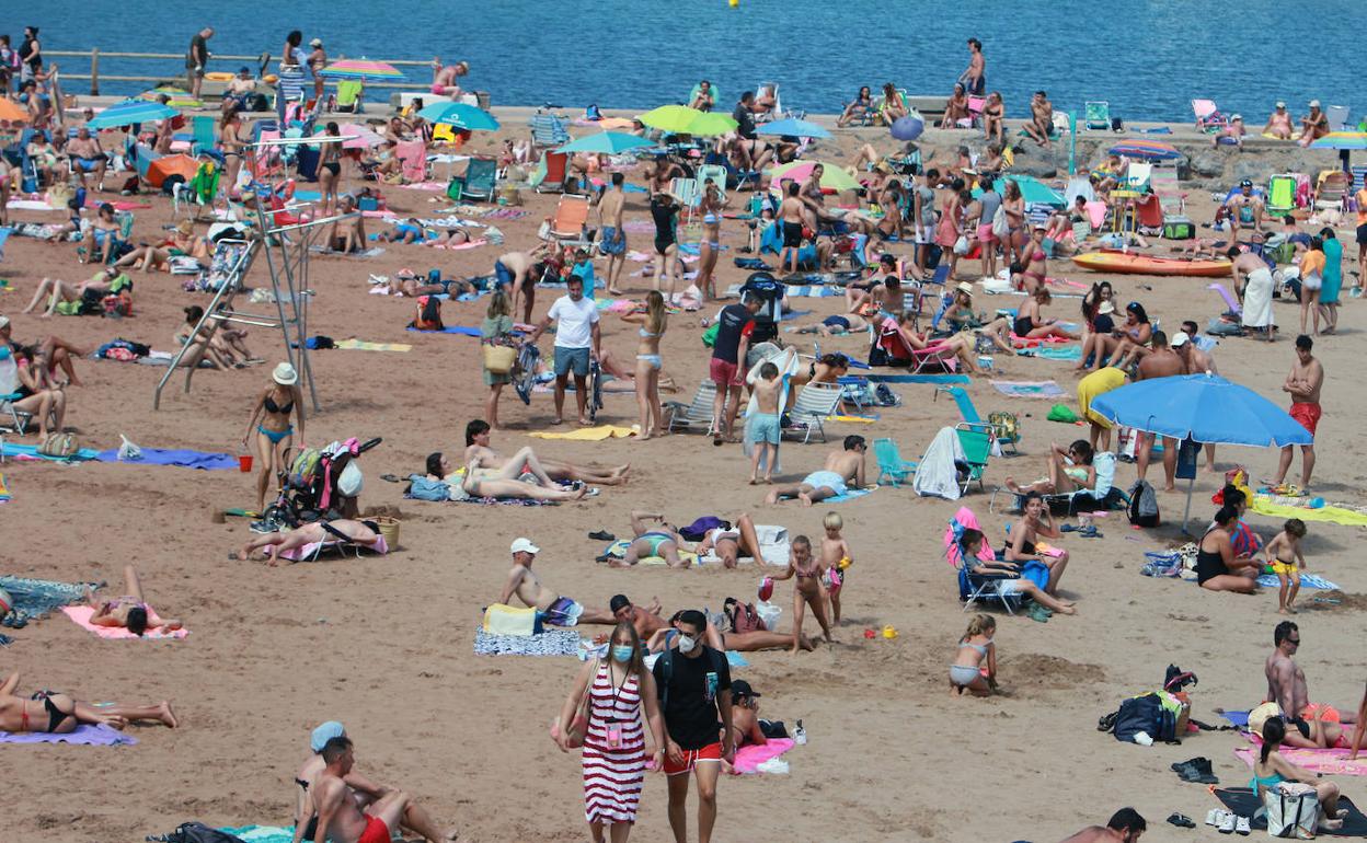 Playa de Candás el pasado domingo.