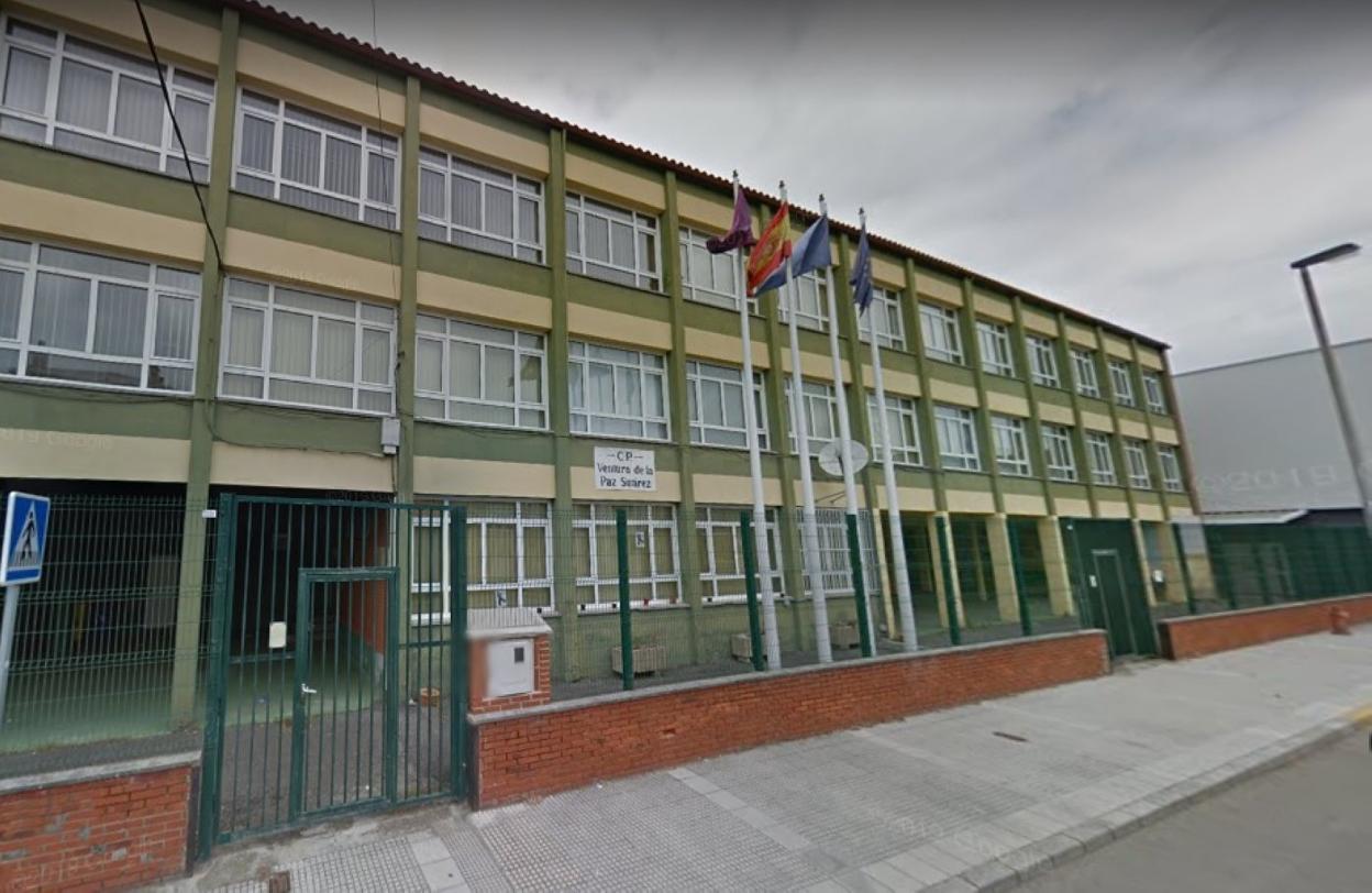 Vista exterior del colegio Ventura de la Paz Suárez La Arena. 