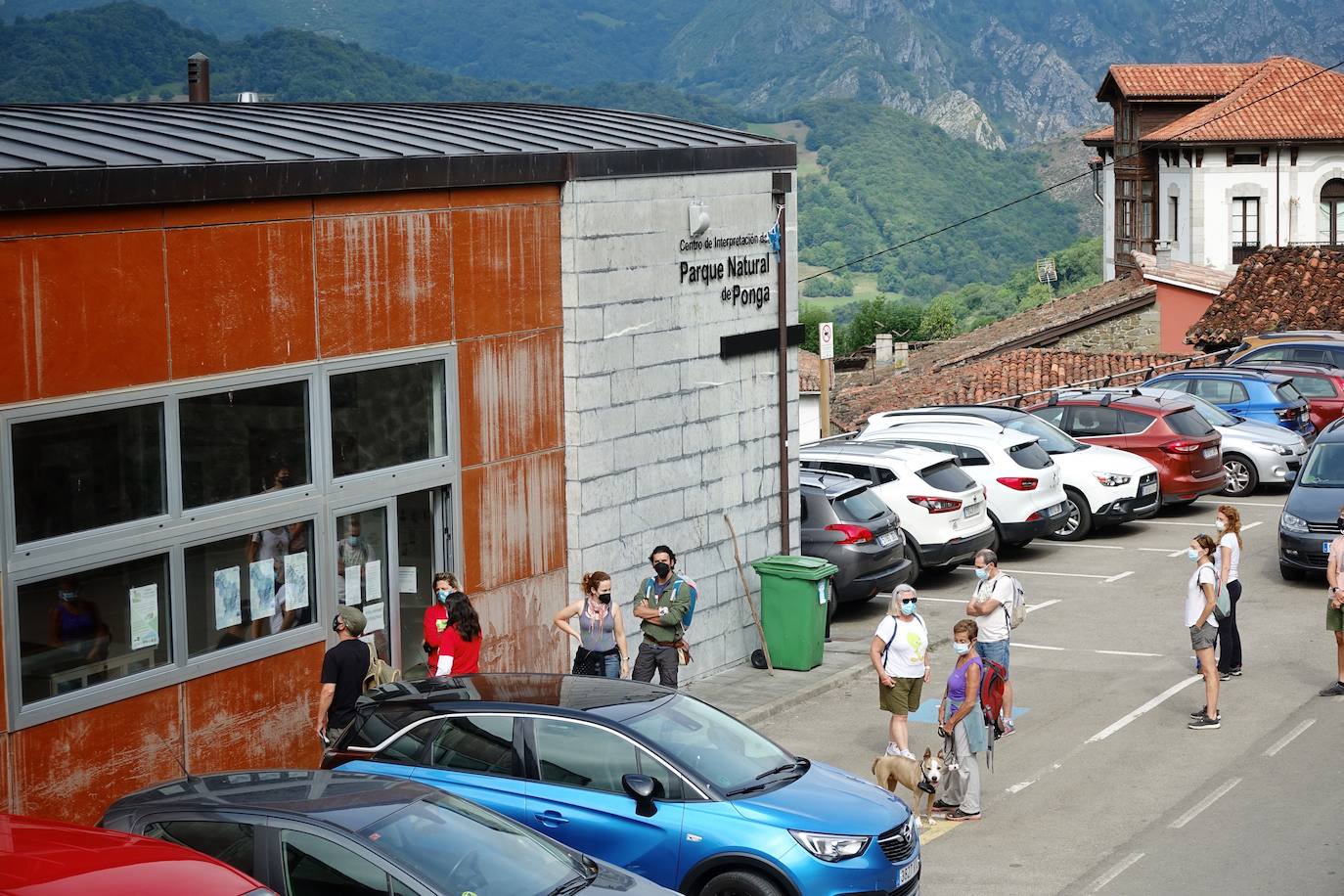 El sector turístico cuelga el cartel de completo en casi 95.000 plazas y con tarifas de hasta 370 euros por día en las escasas opciones de alojamiento. 