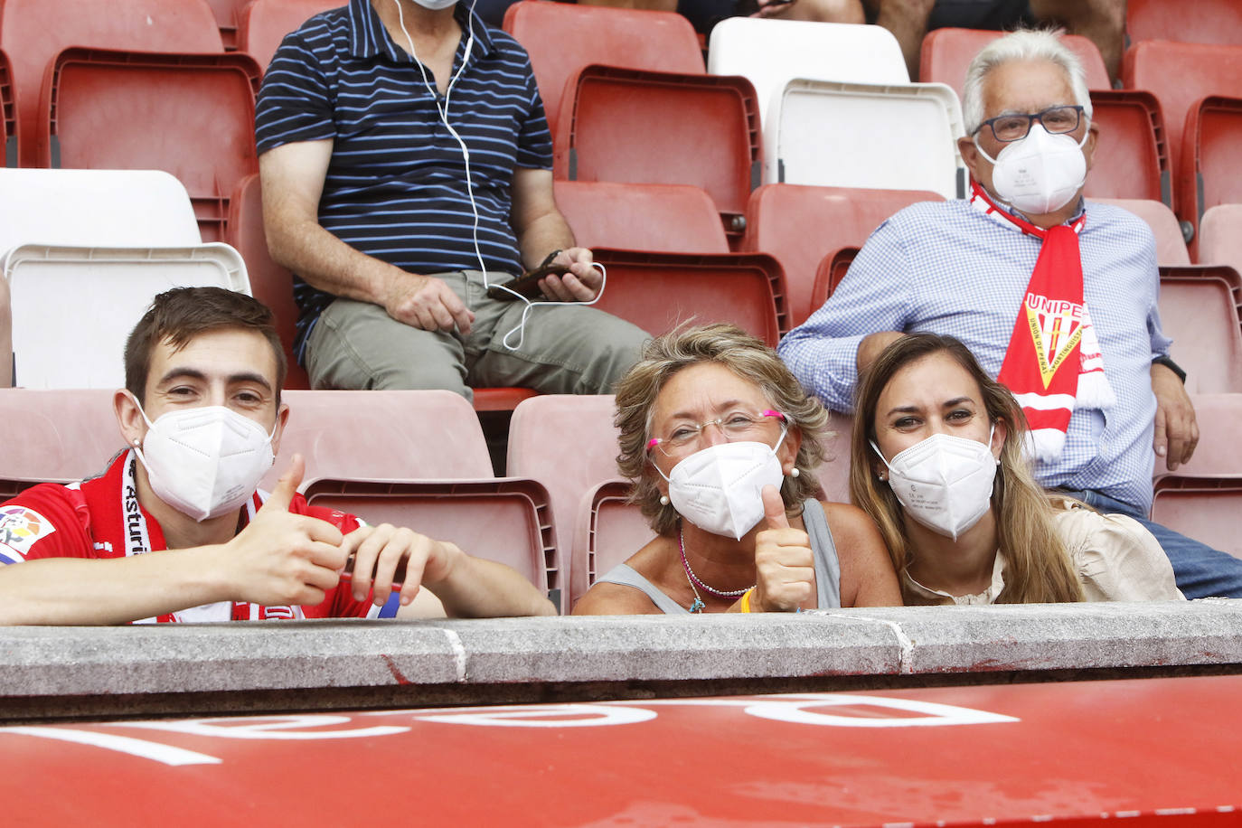 Fotos: Así fue la vuelta de la afición a El Molinón