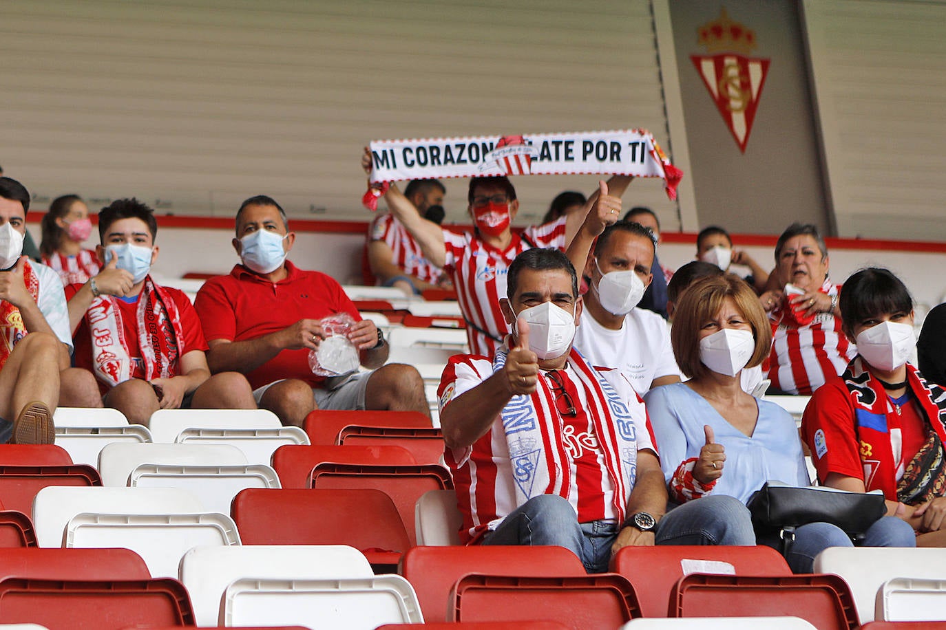 Fotos: Así fue la vuelta de la afición a El Molinón