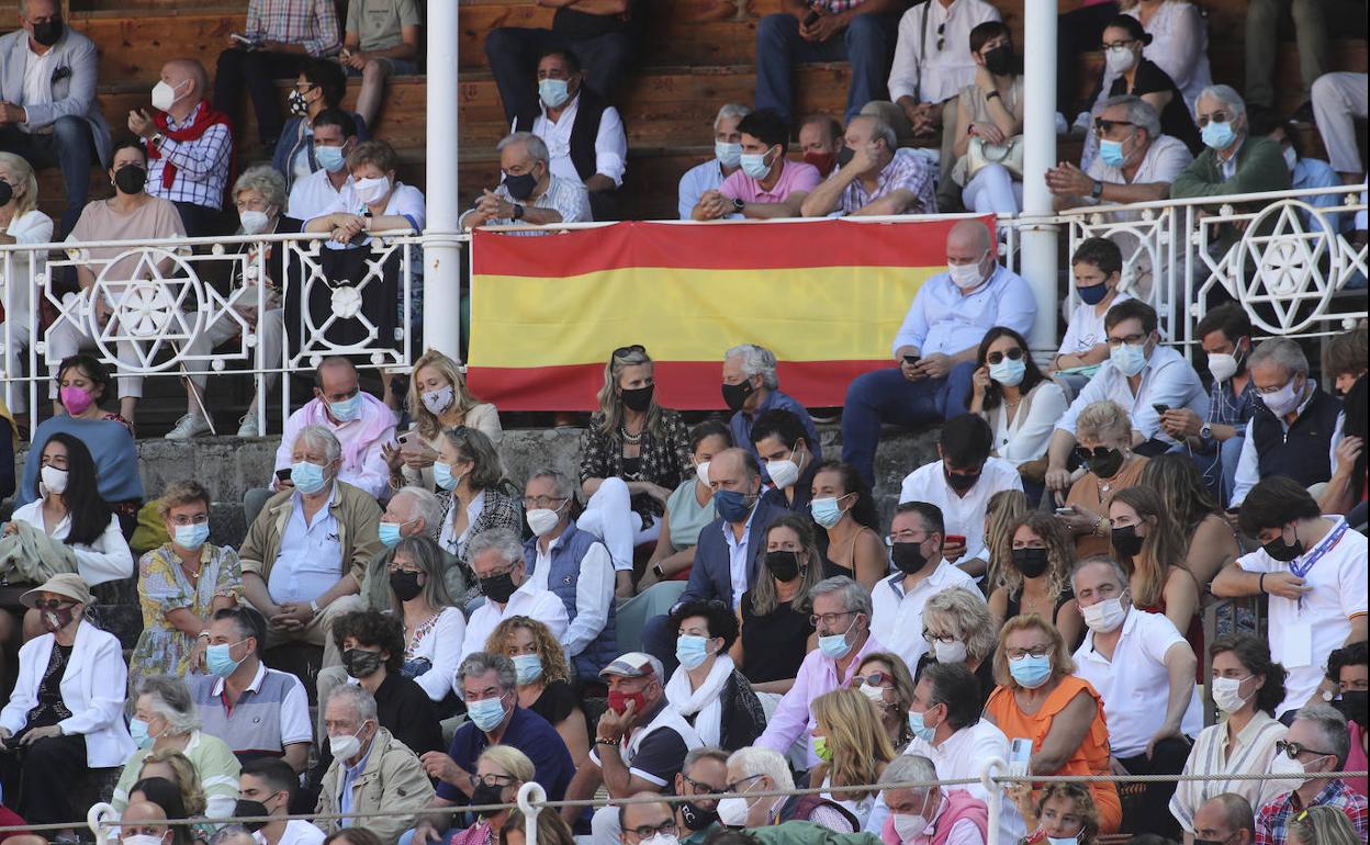 Asistentes a la feria de Begoña, el pasado 15 de agosto.