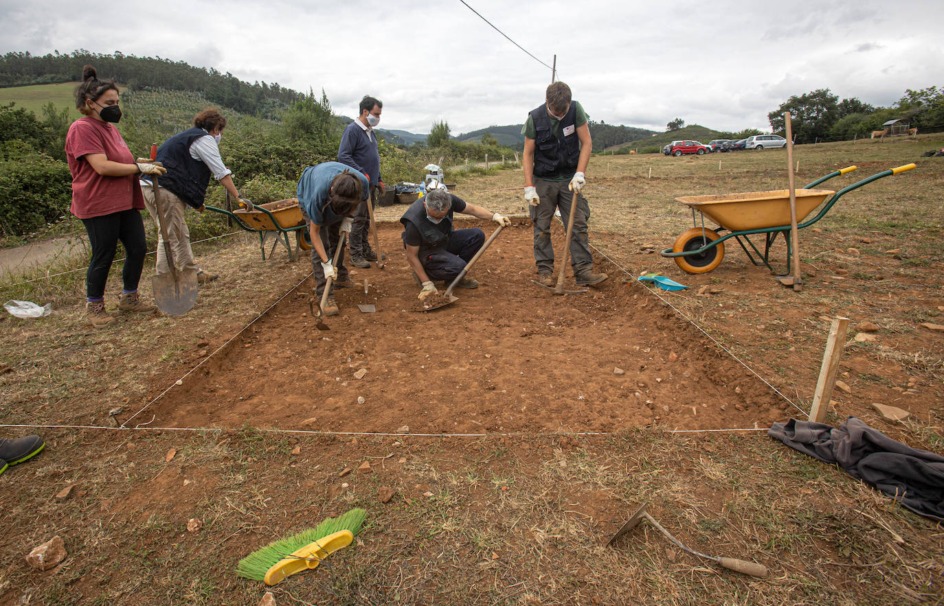 La excavación de la villa romana de La Estaca desvela restos de trabajos de fundición de hierro