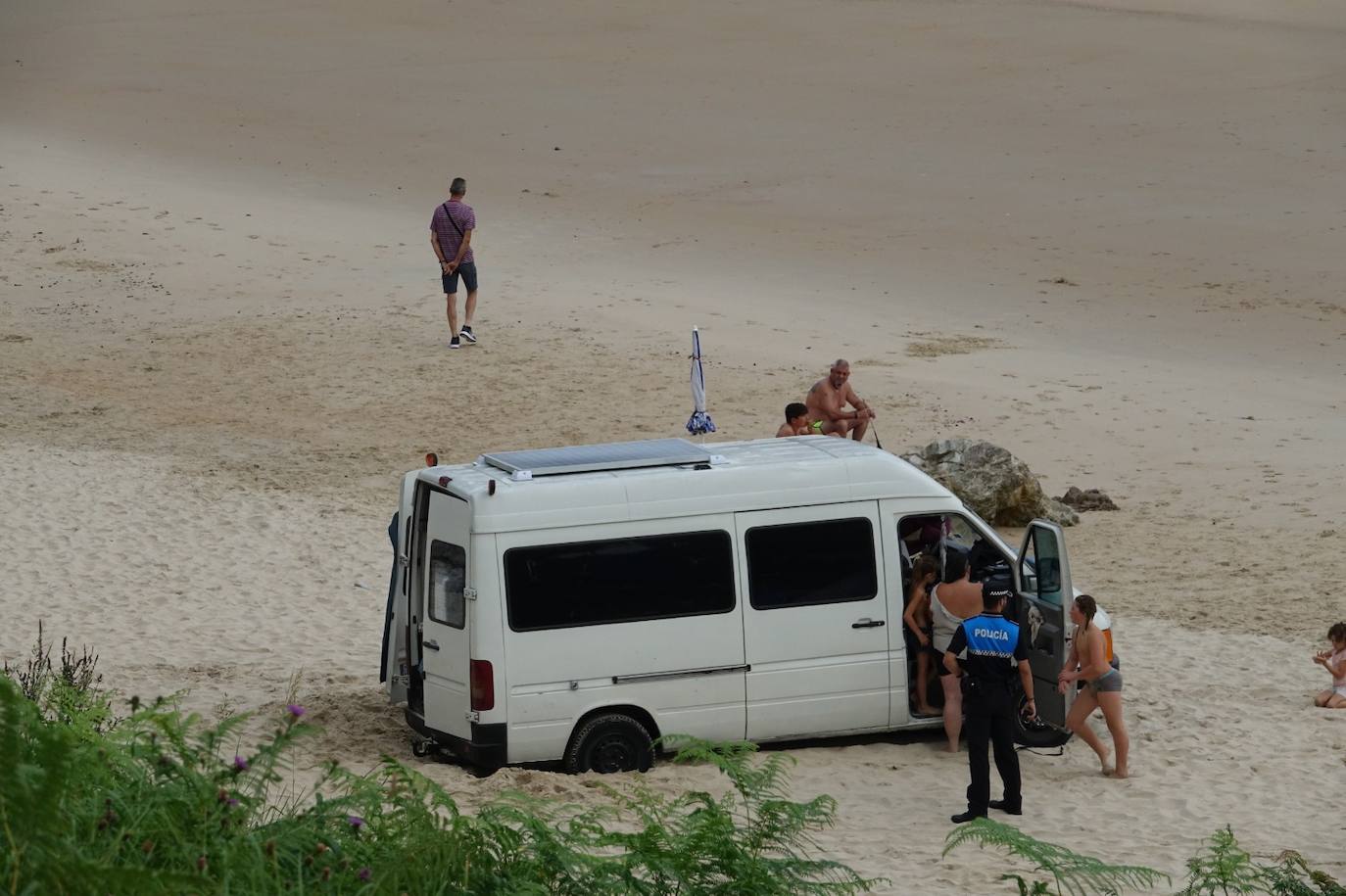 Se desconoce si se ha quedado atrapada y bloqueada en el mismo arenal