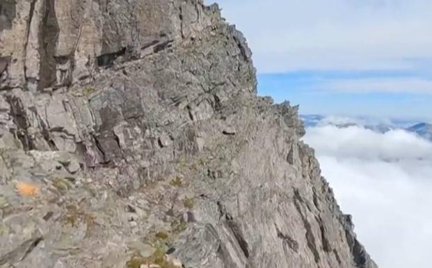 Kilian Jornet pide precaución en la montaña con un vertiginoso vídeo
