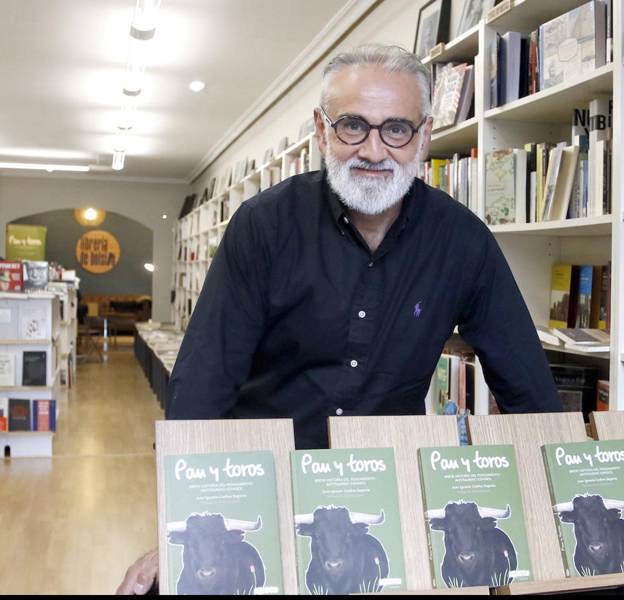Juan Ignacio Codina, a finales de 2019, cuando presentó su libro 'Pan y toros' en Gijón.