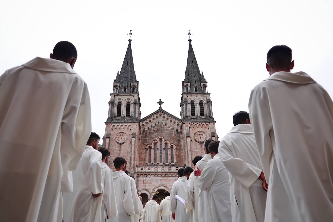 Fotos: Comienza la novena de la Santina en la Basílica de Covadonga