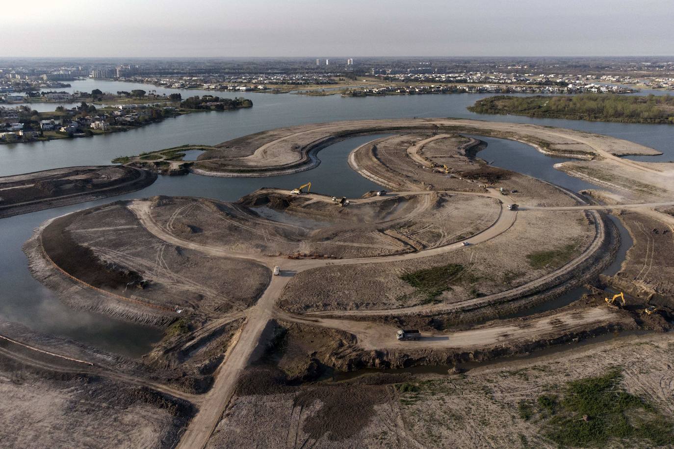 El río Paraná, que atraviesa Brasil, Paraguay y Argentina, está sufriendo este 2021 su peor bajada en más de medio siglo.