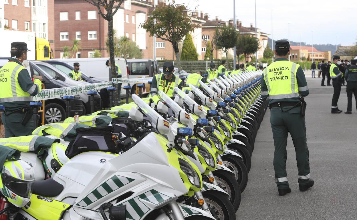 130 efectivos de la Guardia Civil velarán por la seguridad en la Vuelta Ciclista por Asturias