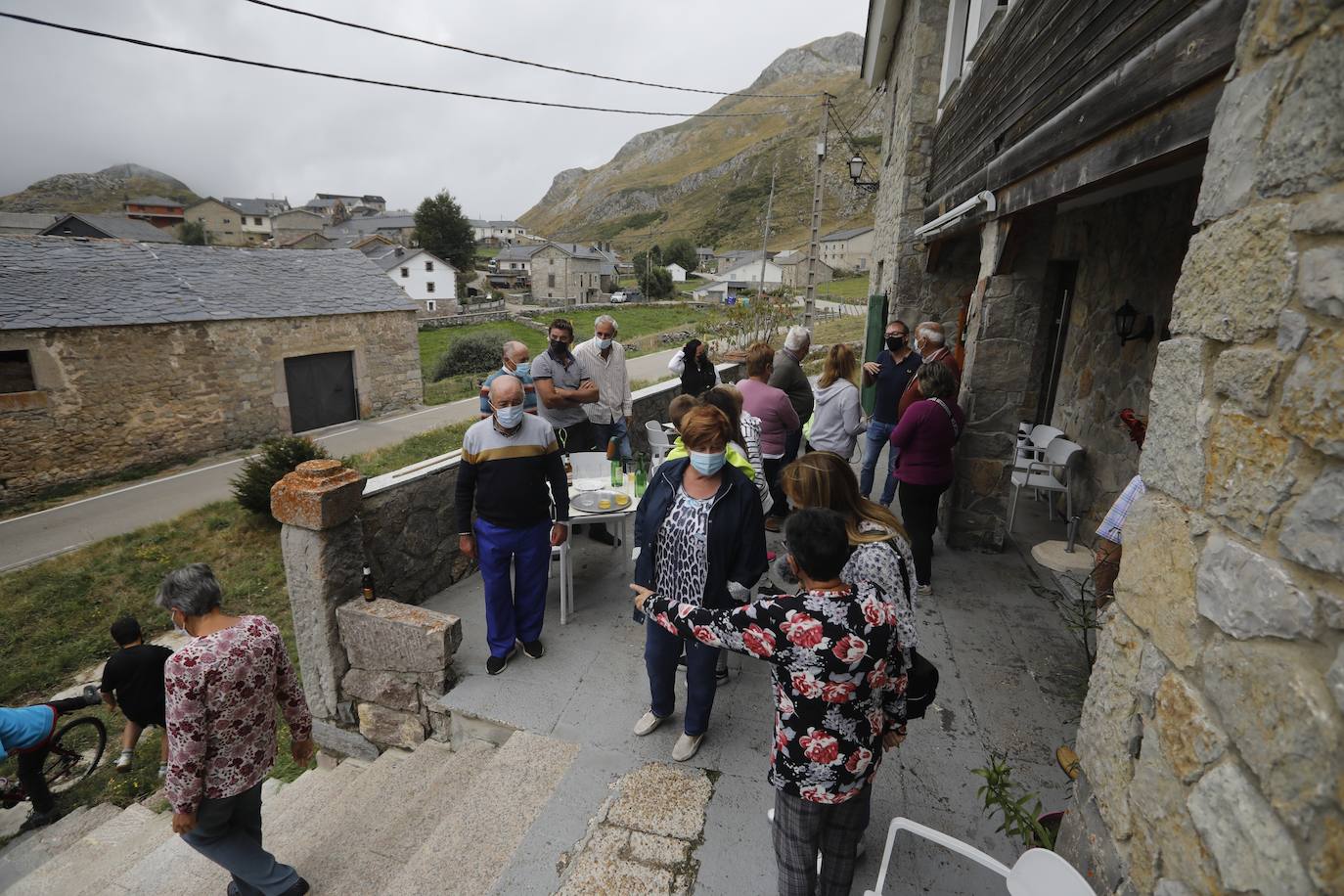 Fotos: La alegría de los vecinos de Santa María del Puerto