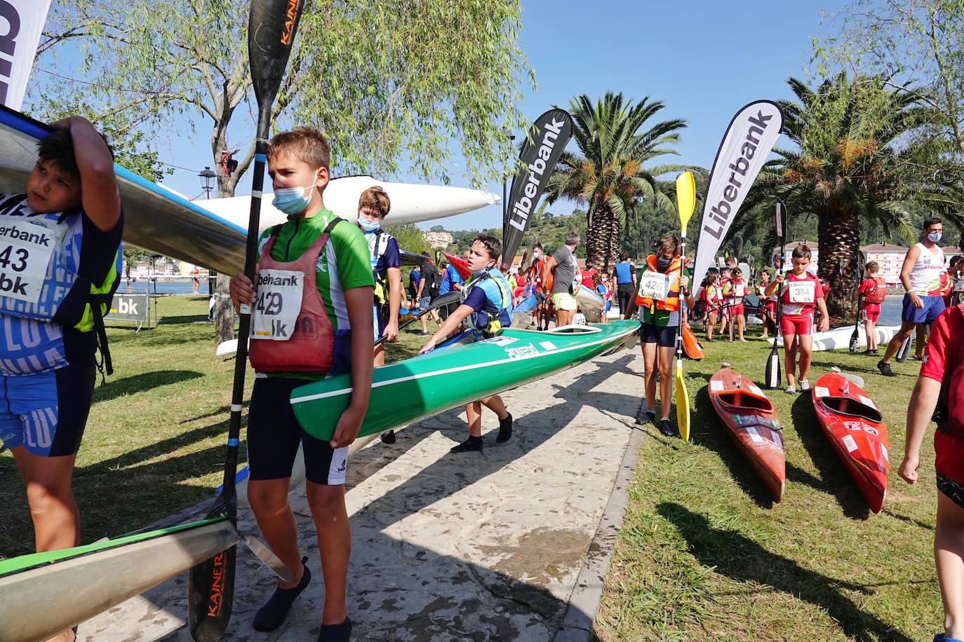 El Sella acoge este fin de semana dos pruebas deportivas. Este sábado se ha disputado el X Mini-Sella, la prueba abierta para las categorías que no pueden participar en el Descenso Internacional del Sella. Además, el domingo será turno para el XXII Descenso Adaptado del Sella con salida en Arriondas y descanso en Llordón