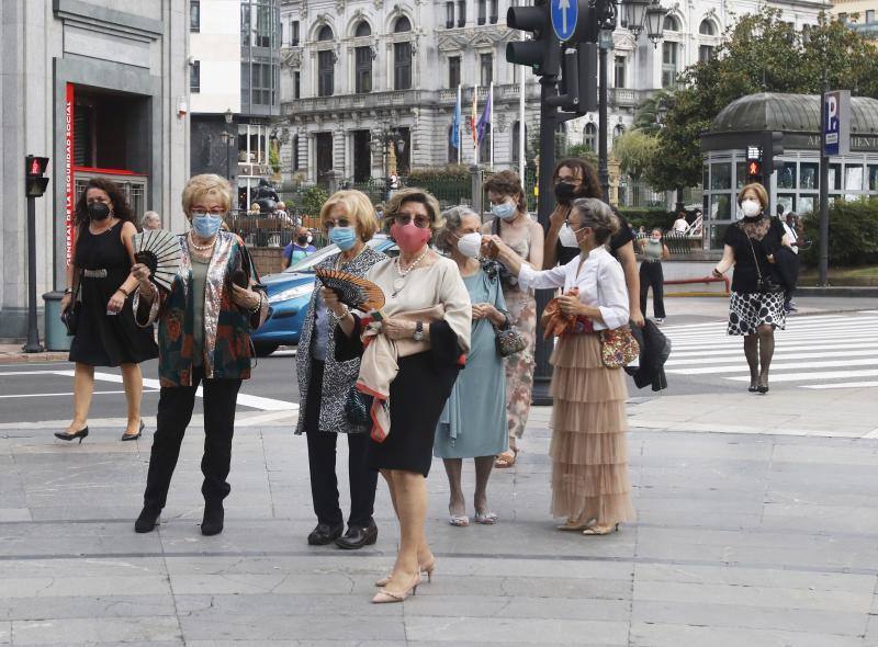 El 'Nabucco' que se representó ayer en el Campoamor parte de una producción de 2015 de la Ópera de Oviedo que vimos ese mismo año en la ciudad y en el Teatro Jovellanos de Gijón. Con la propuesta estética de Emilio Sagi y la personalidad musical de Gianluca Marcianò, uno de los directores más valorados en las temporadas de Ópera de Oviedo, queda inaugurada la de este año. Marcianò está hondamente familiarizado con la partitura de 'Nabucco', de hecho, fue él quien ya dirigió la ópera aquí hace seis años, entonces con Oviedo Filarmonía, mientras que ayer fue con la Orquesta Sinfónica del Principado de Asturias.