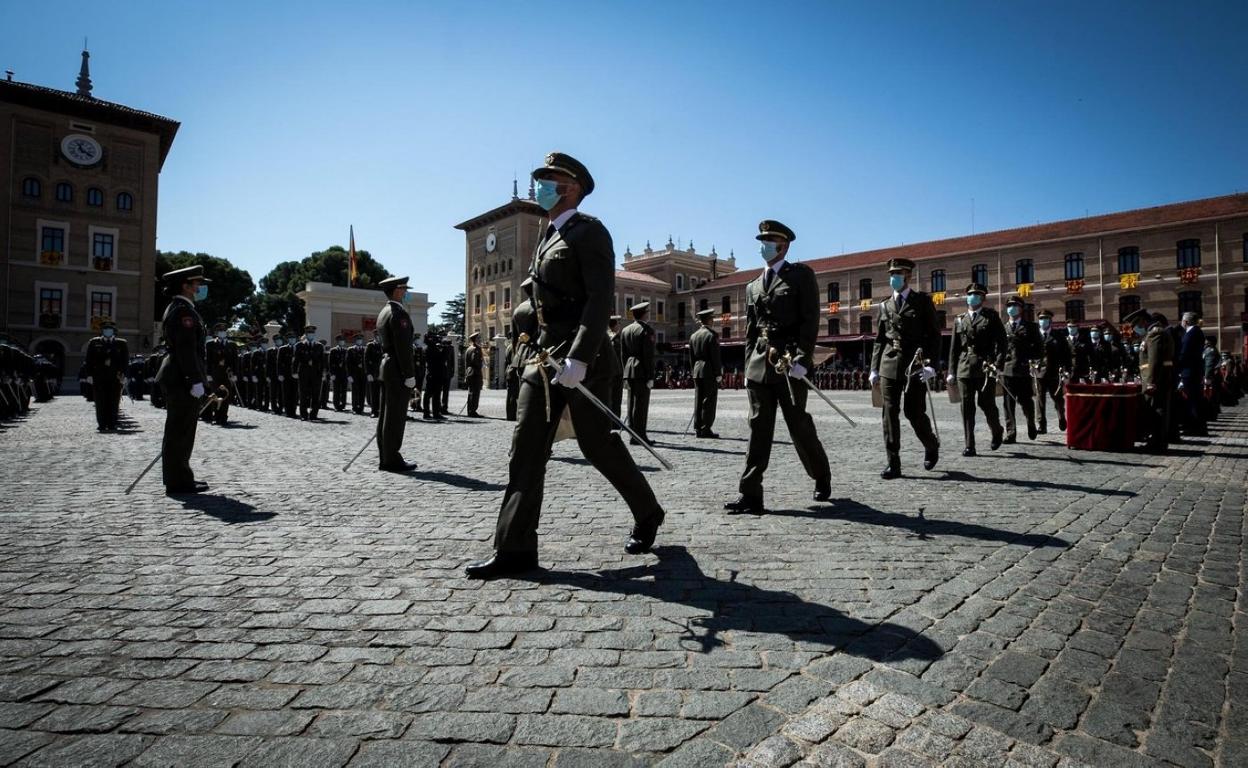 Un acto en la plaza principal de la Academia General Militar de Zaragoza.