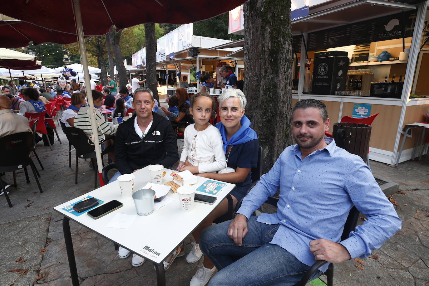 Veintidós de las cuarenta instalaciones que sustituyen a los chiringuitos abren sus puertas sin luz al carecer de un certificado 