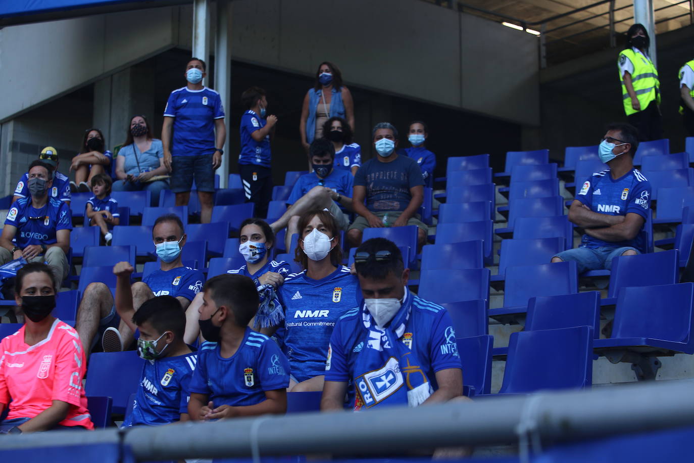 Fotos: ¿Estuviste en el Real Oviedo- Cartagena? ¡Búscate!