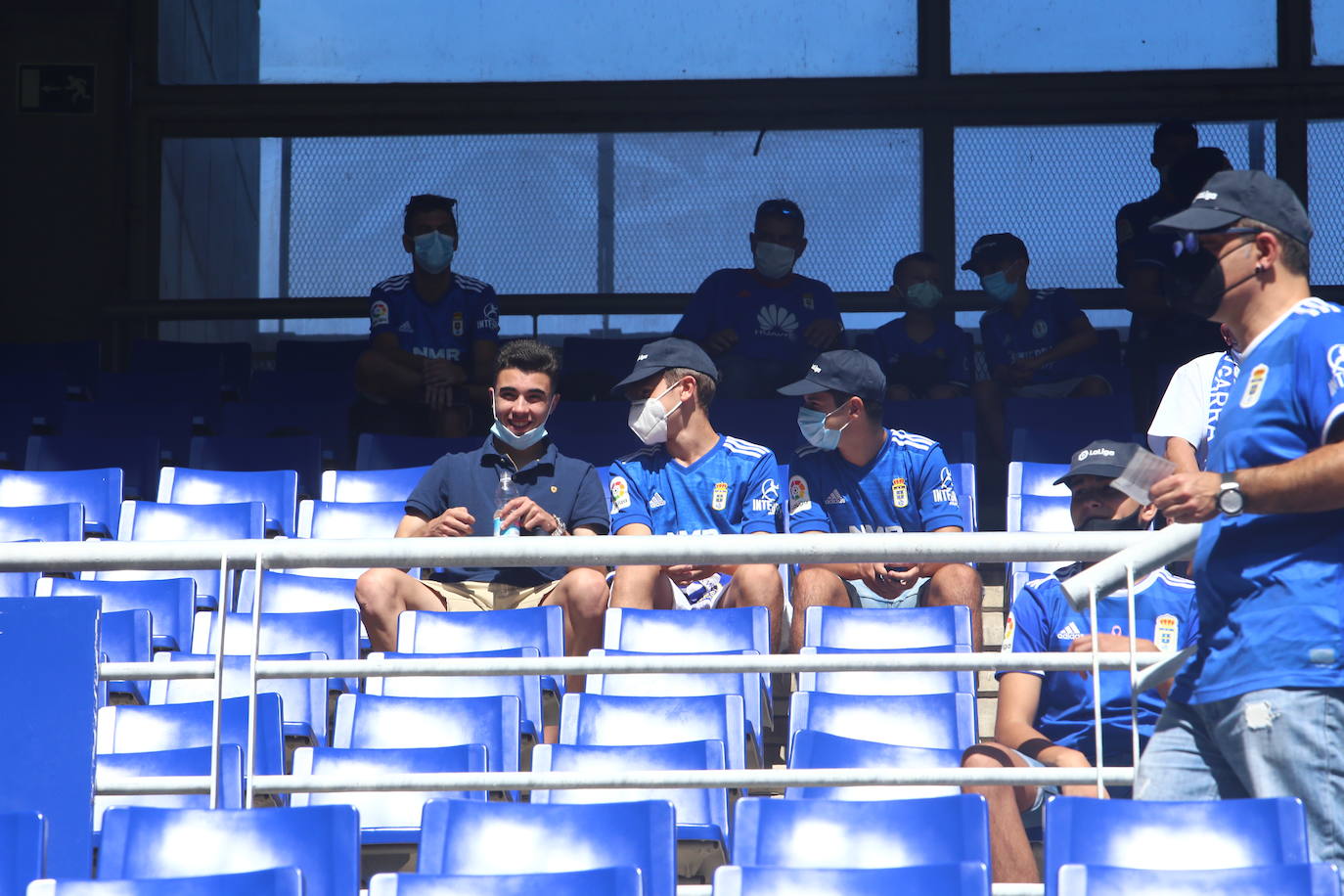 Fotos: ¿Estuviste en el Real Oviedo- Cartagena? ¡Búscate!